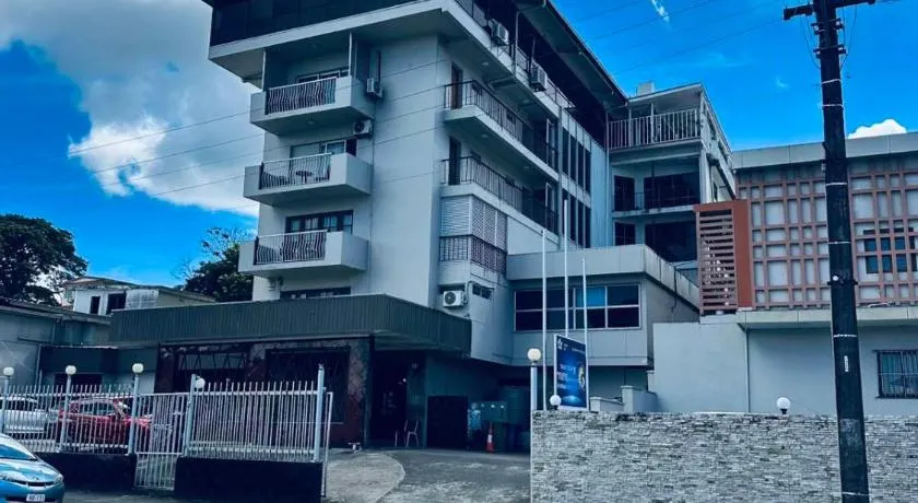 Southern Cross Hotel - Image 1
