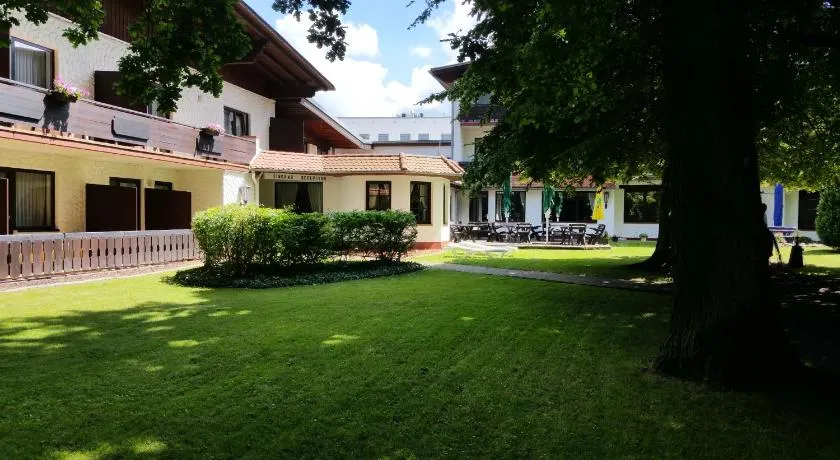 Hotel Büchner Garni - Image 1