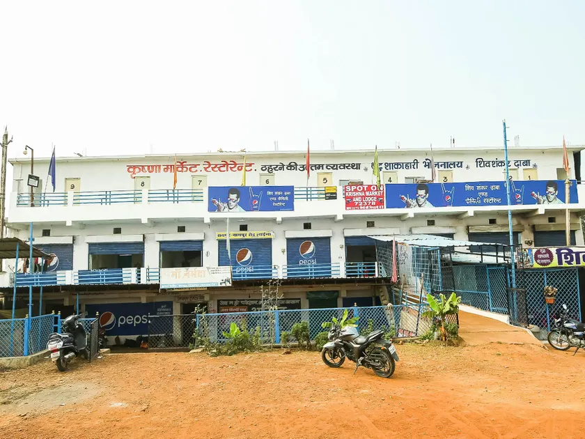 SPOT ON by OYO Krishna Market And Lodge - Image 1