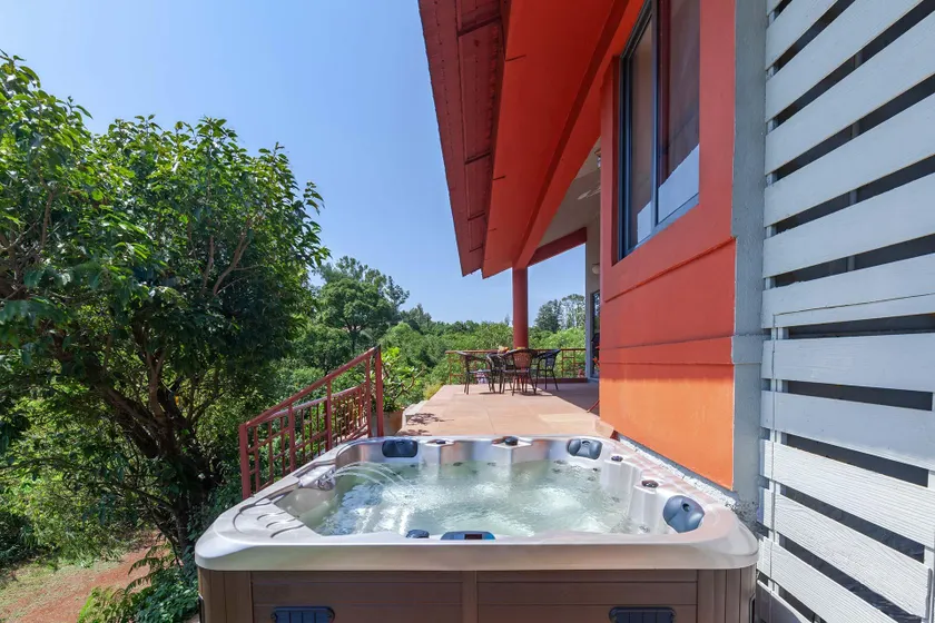 StayVista's Amoda Villa - Near Venna Lake, Amidst Farmland with Jacuzzi and Indoor Activities - Image 1
