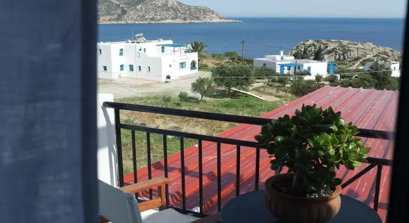 Sea View Studios - Image 1