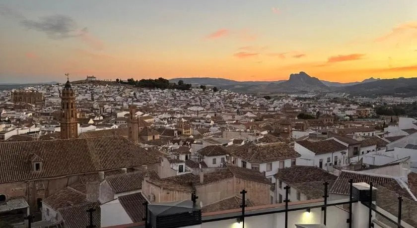 Hotel Apartamentos Antequera - Image 1
