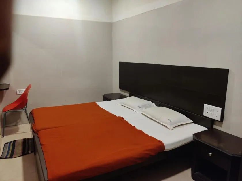 Hotel Sarada Nivas - Image 1