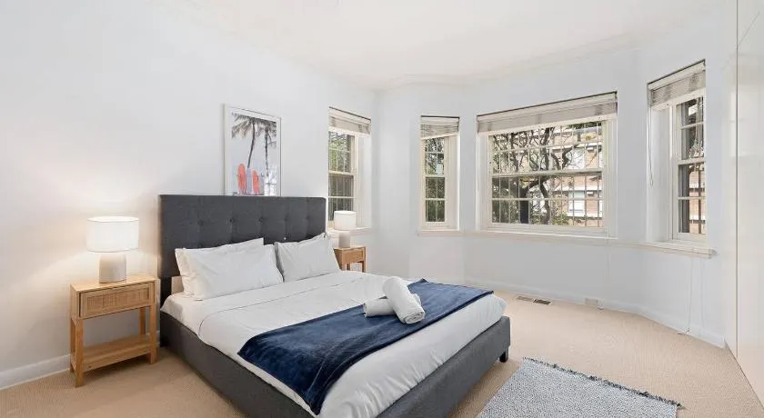 Harbourside 3BR Stay Near CBD & Double Bay - Image 1