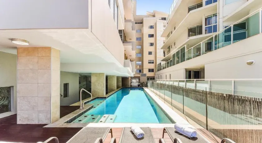 Redvue Holiday Apartments - Image 1