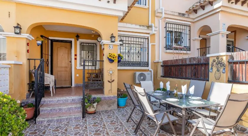 Ferienhaus 'Casa Susan' mit Pool, WLAN & Garten - Image 1