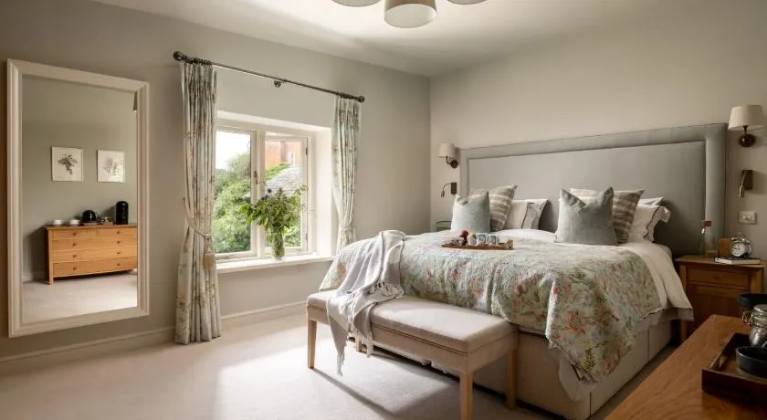 The Courtyard Suite - Image 1