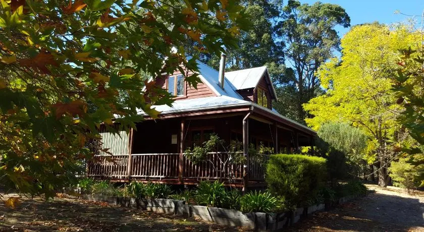 Redgum Hill Country Retreat - Image 1