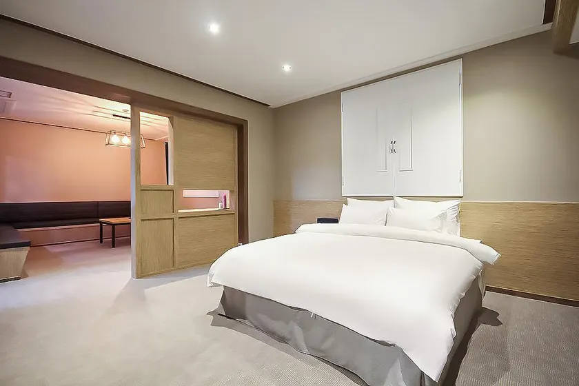 Changwon Masan W - Image 1
