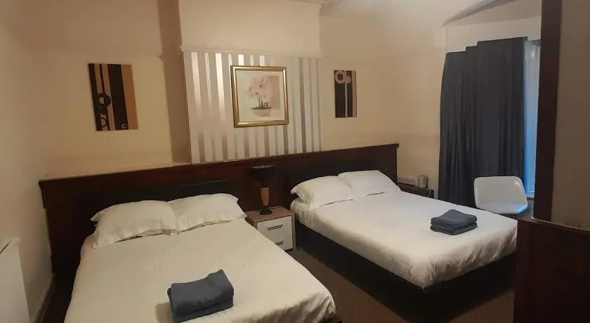 Merginn Guest House - Image 1