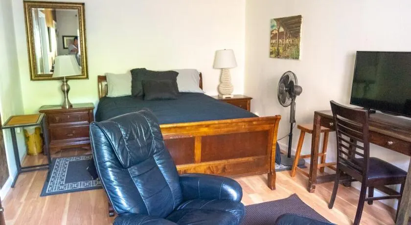 Cozy private Guest House - Image 1