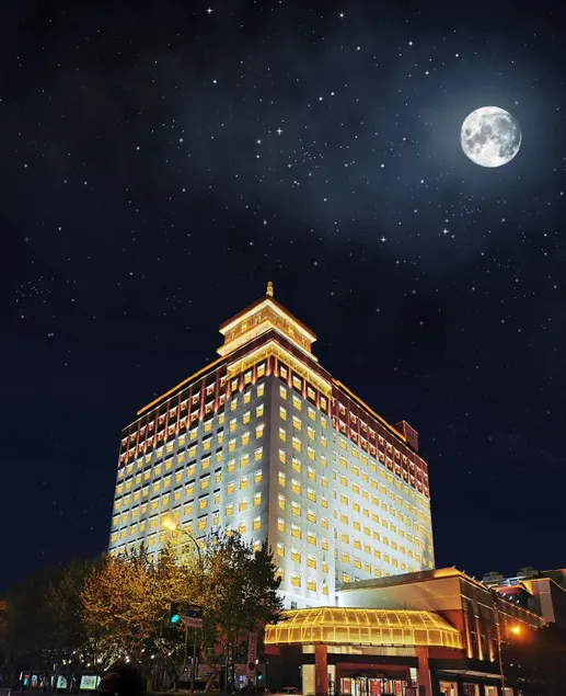 Chengdu Tibetan Hotel - Image 1