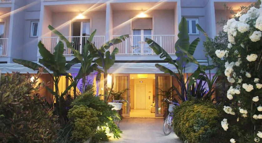 Hotel Bijou - Image 1