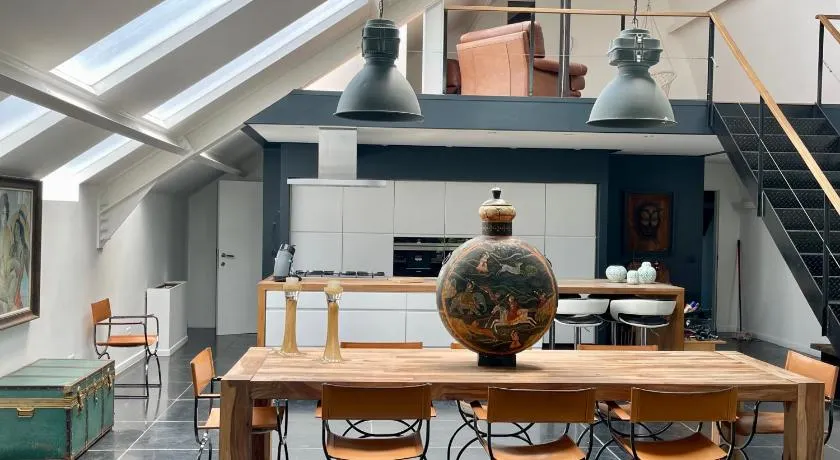 Art Loft - Image 1