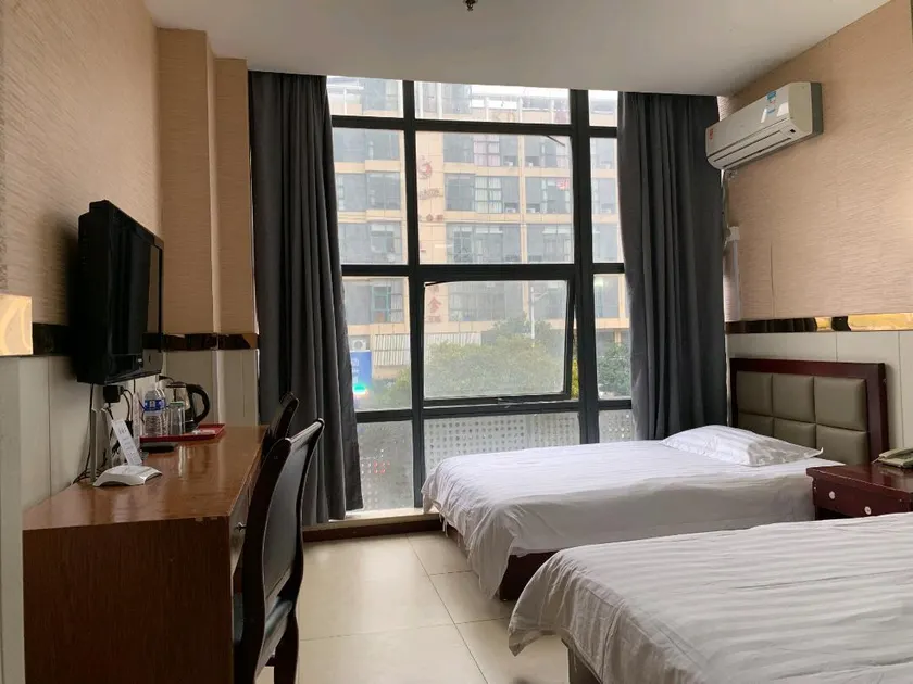 Tianfei Business Hotel - Image 1