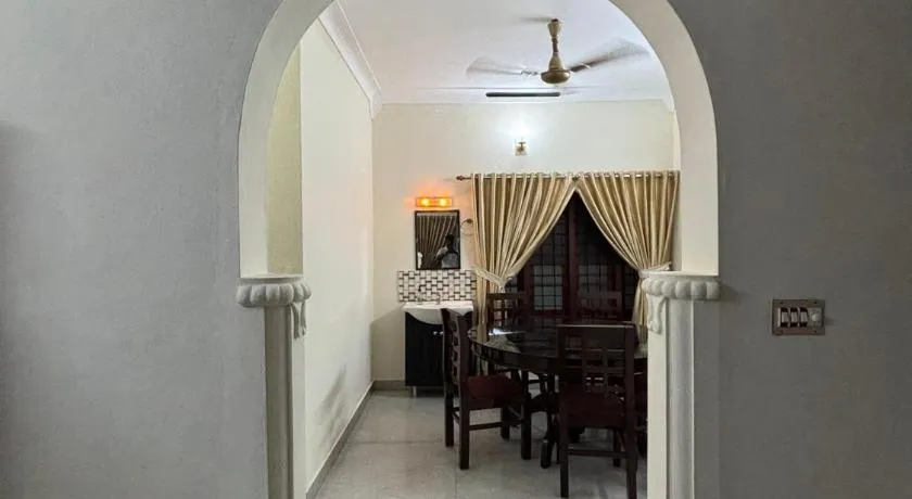 Stay at Renovated Home at DBRA-61 Don Bosco Cross Road Vaduthala Ernakulam - Image 1