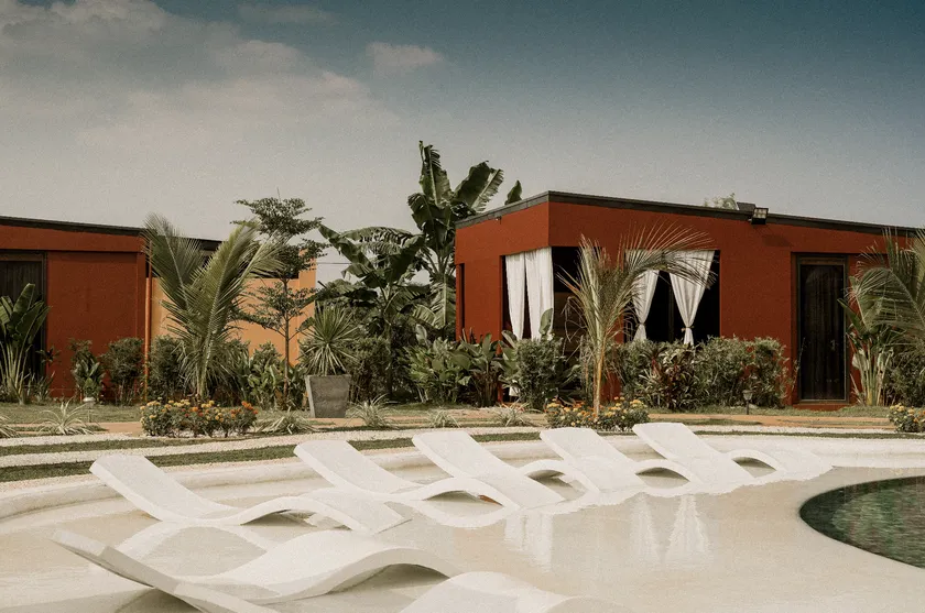 Como Laya Resort - Image 1