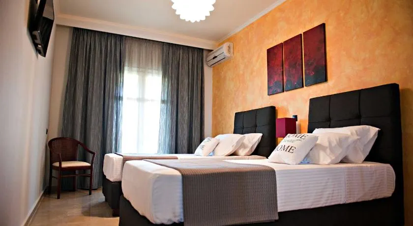 Serenita Apartments - Image 1
