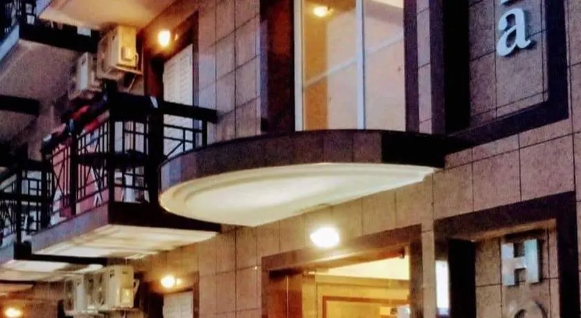 Hotel Aura - Image 1