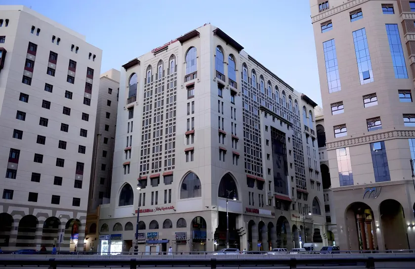 Hayah Plaza Hotel - Image 1
