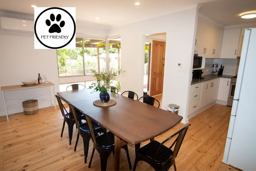Sandy Pool Shack - Pet Friendly - Image 1