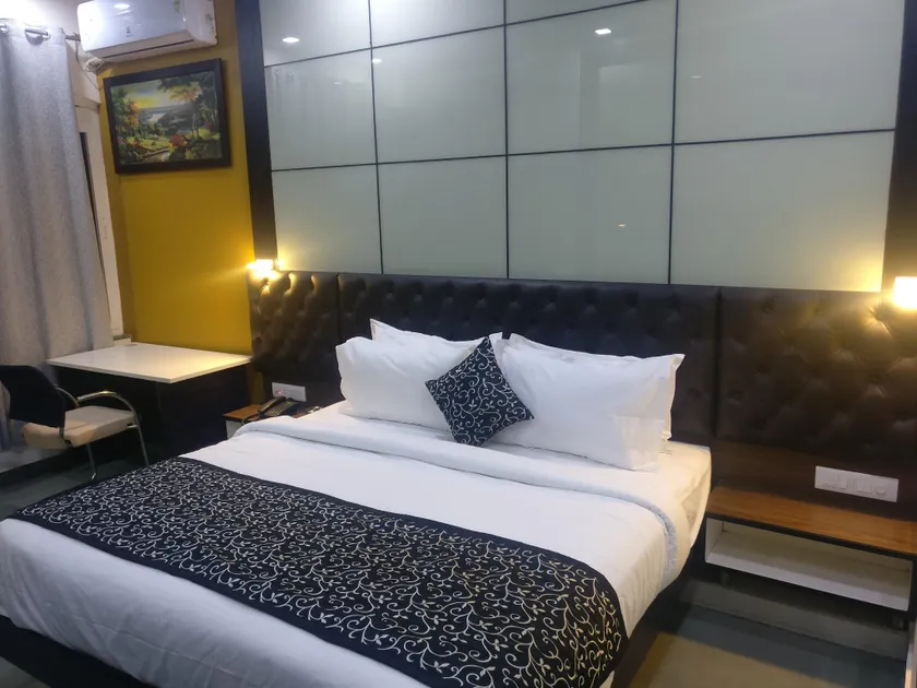HOTEL KK RESIDENCY - Image 1