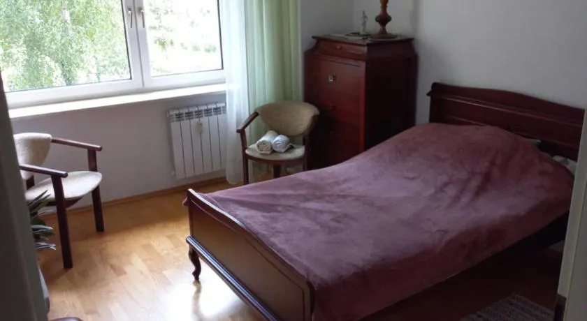 miły pokój niedaleko centrum i starego miasta - Image 1