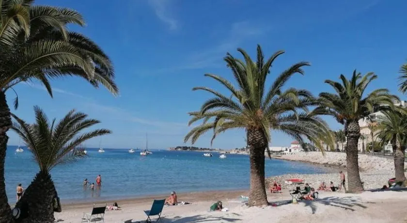 Charmant studio climatisé pinède 1 min de la mer - Image 1