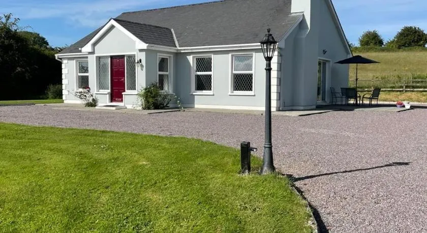 Rose Cottage - Image 1
