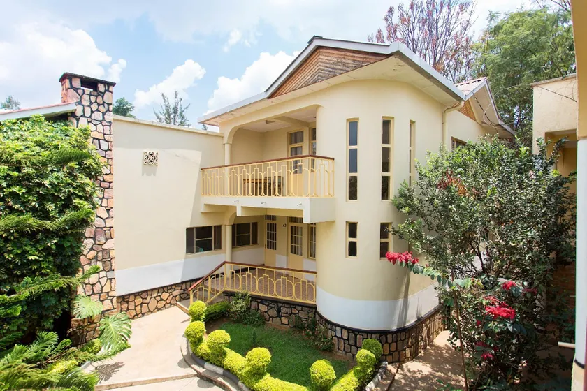 Iris Guest House - Image 1