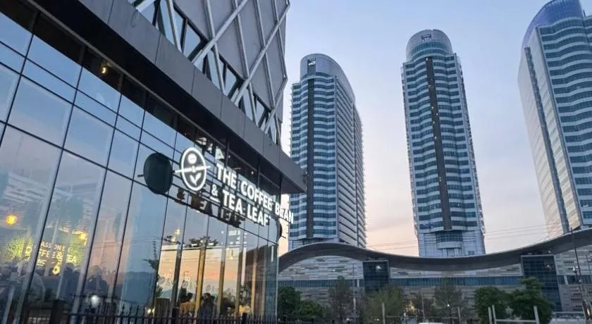Elysium Tower Luxury One Bedroom Apartment Opposite Centaurus Mall Islamabad - Image 1