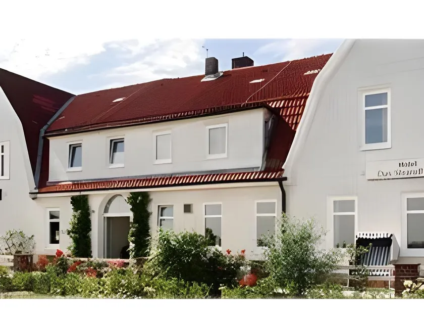 Hotel 'Das Strandhaus' - Image 1