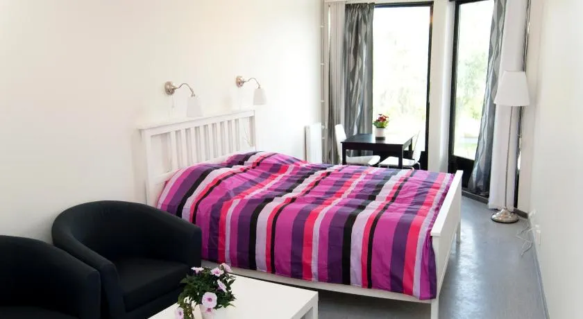 Fenix Inn - Image 1
