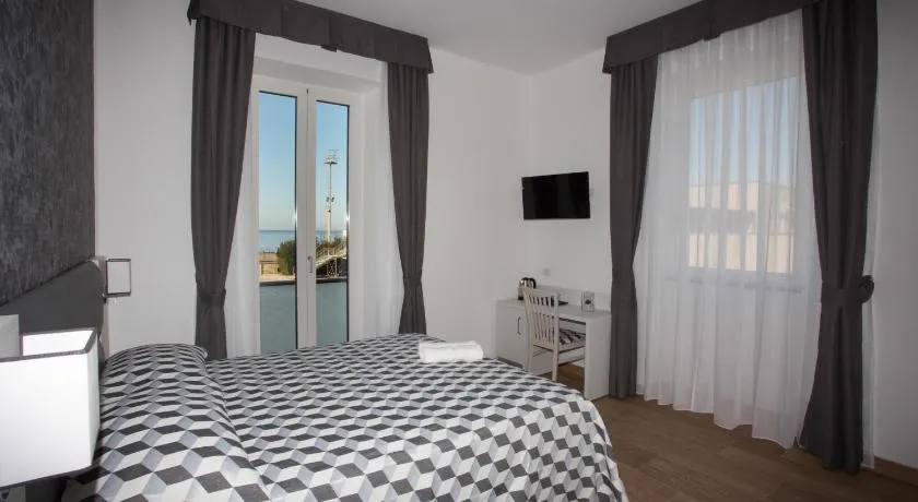 Guesthouse Porto di Roma - Image 1