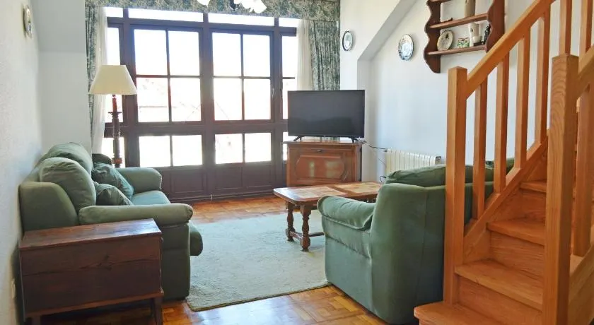 Apartamento El Corro: con parking en pleno centro de Comillas - Image 1