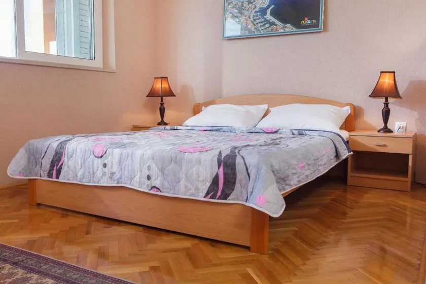 Summerheaven Apartments - Image 1