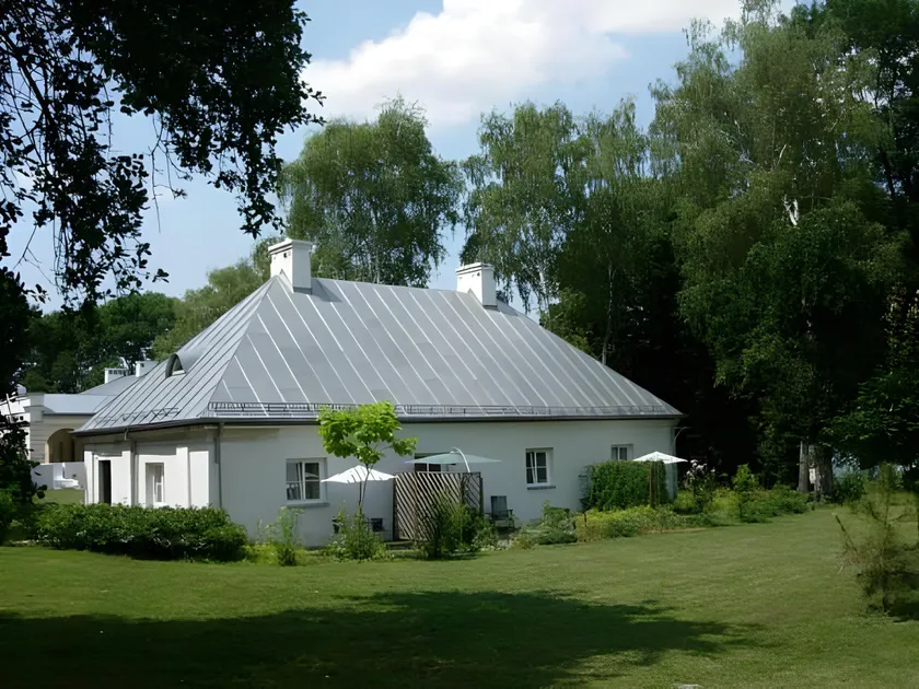 Zamość Dwór Udrycze - Image 1