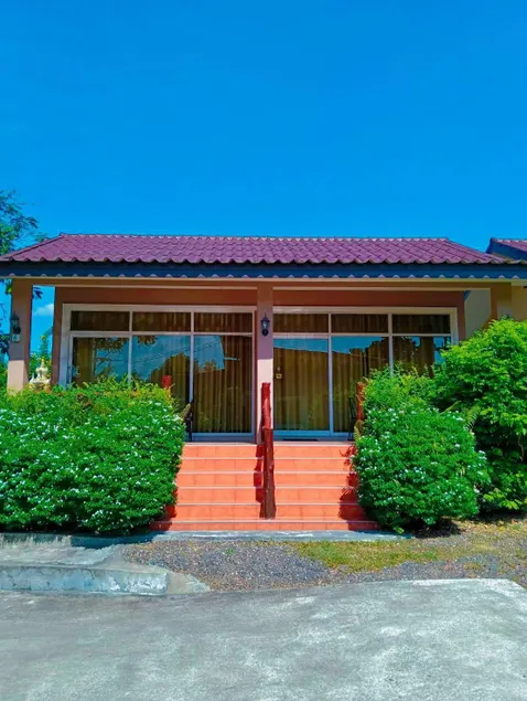 Minton Resort มิลตั้น รีสอร์ท - Image 1