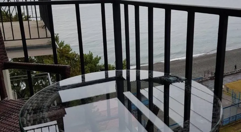 Apartment with sea view 37 - Image 1