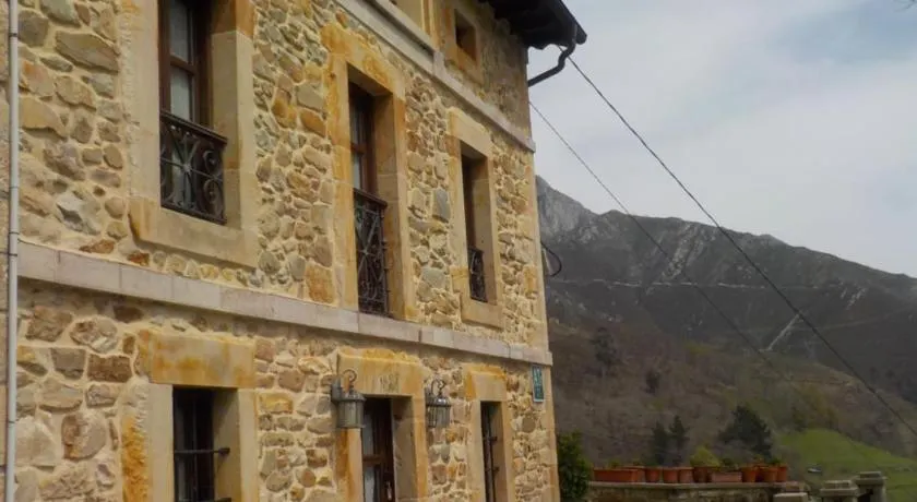 Apartamentos Rurales La Husteriza - Image 1