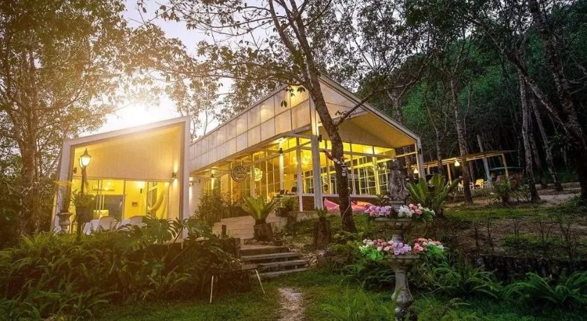 สวนลุงวรRanongGlamping - Image 1