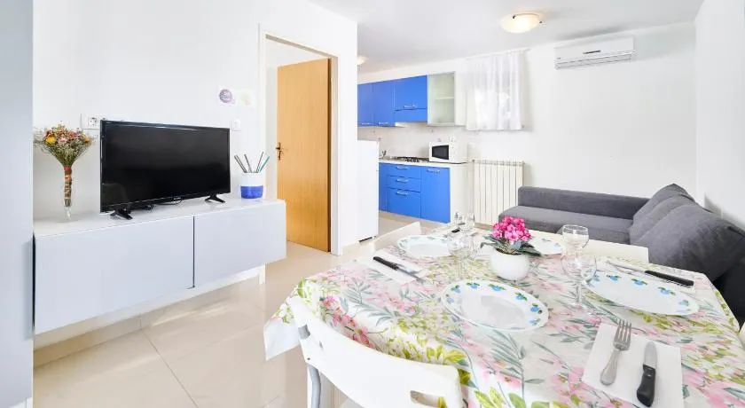 Anna Apartments - Image 1