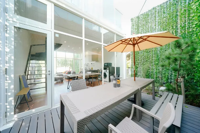 Enoshima Terrace - Image 1