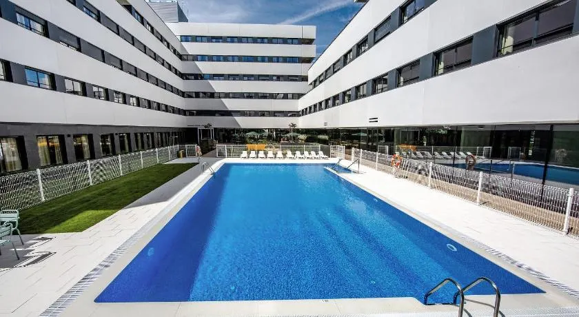 Living Experience Granada - Image 1