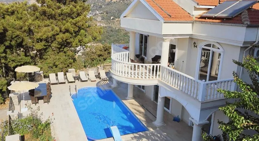 Villa royal - Image 1