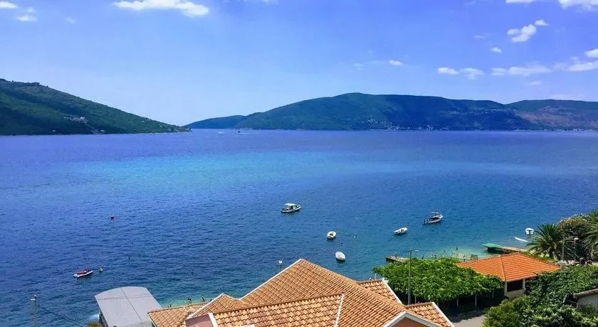 Villa Angelina - Image 1
