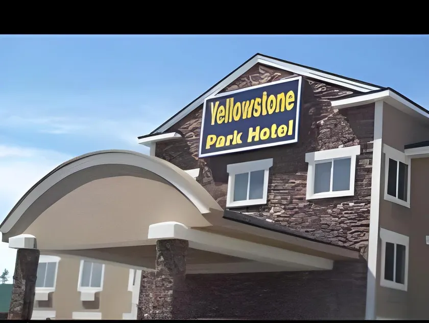 Yellowstone Park Hotel - Image 1