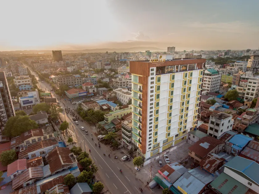 Gold Leaf Hotel Mandalay - Image 1