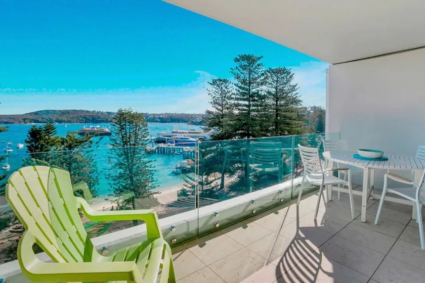 MAN29 - Beautiful 2 BR Apartment Manly Wharf Views - Image 1