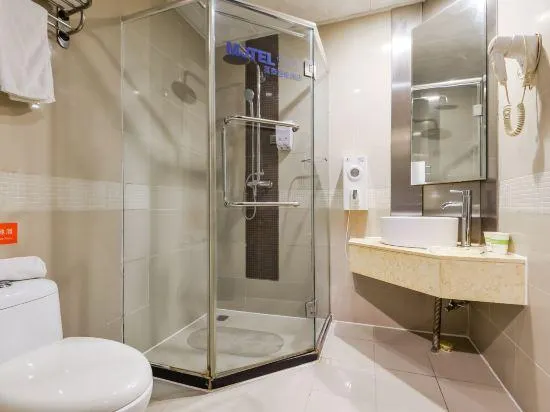 Motel 168 (Zhenjiang Jiefang Road Suning Square) - Image 1